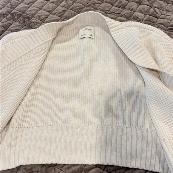 Abercrombie & Fitch Cream Cardigan Sweater - Picture 4 of 7
